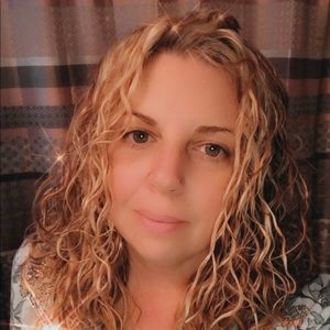 Meet your Posher, Sandi